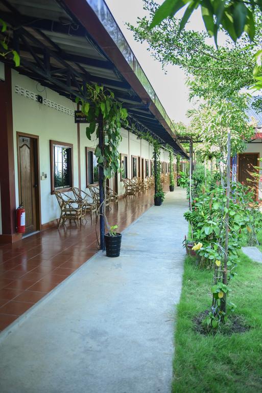 Zana Beach Guesthouse Sihanoukville Eksteriør billede